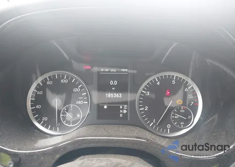 2018 Mercedes-Benz Metris z USA, uszkodzony, nr VIN WD4PG2EEXJ3405072